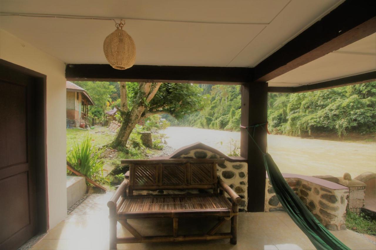 Jungle Tribe Guesthouse Berastagi Exterior photo